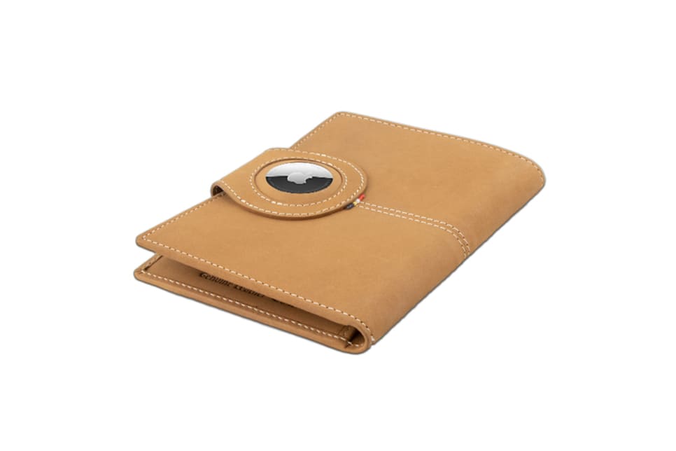 AirTag Passport Holder - Garzini