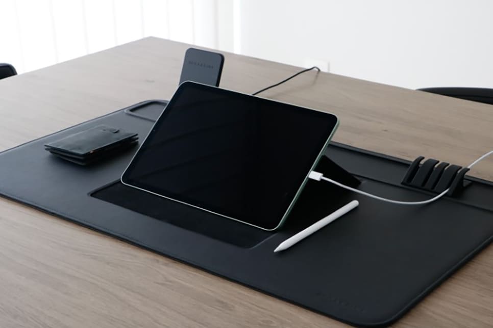 All You Need To Know About Wireless Charger Desk Mats